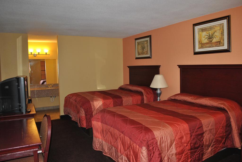 Executive Inn Brookshire Room photo