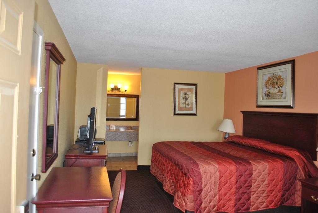 Executive Inn Brookshire Room photo