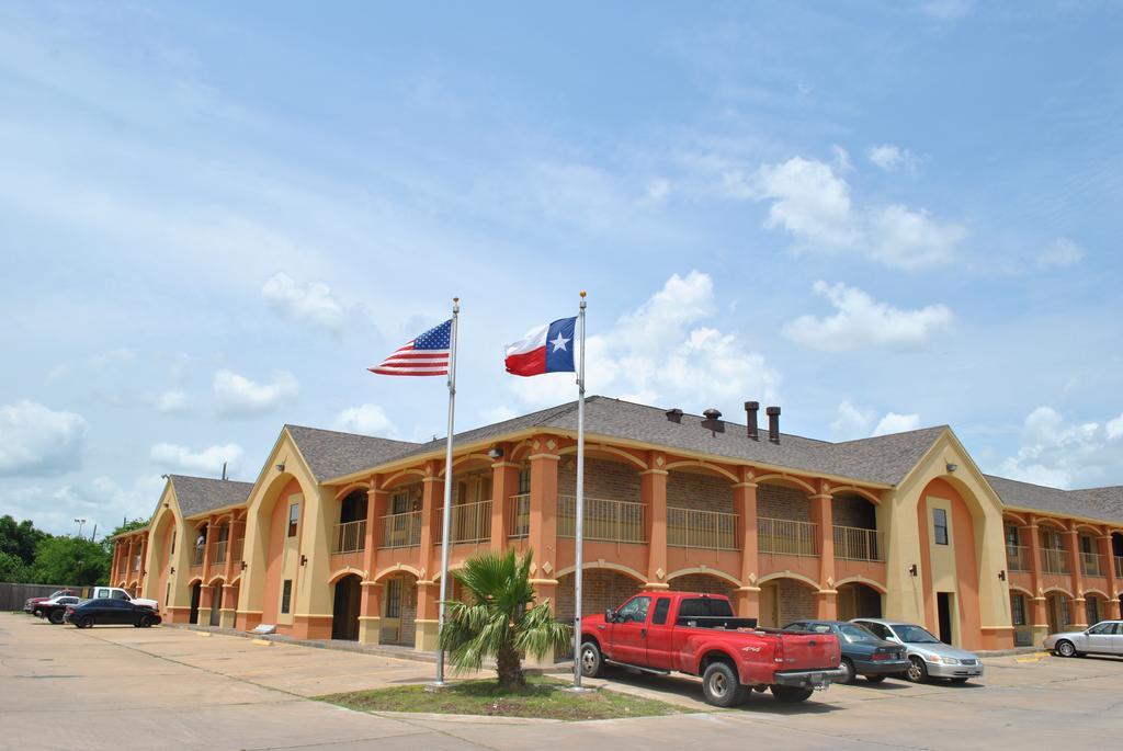 Executive Inn Brookshire Exterior photo