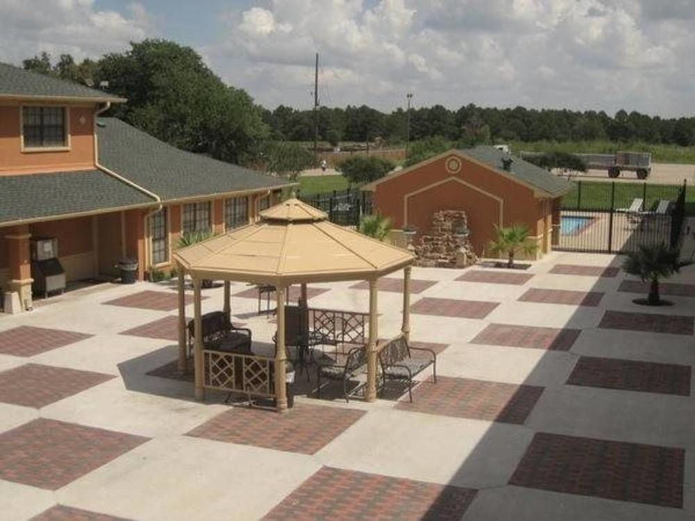 Executive Inn Brookshire Exterior photo