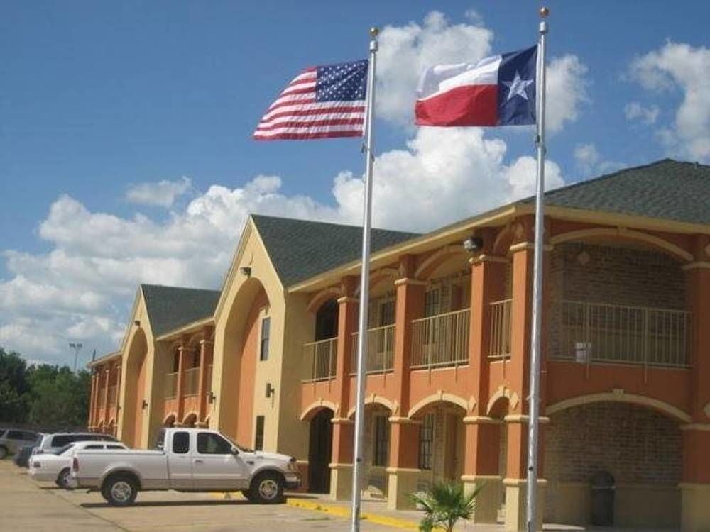 Executive Inn Brookshire Exterior photo